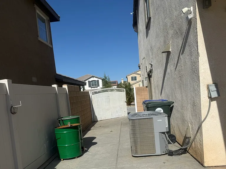 12992 Ivy Hill Ct — Photo 13