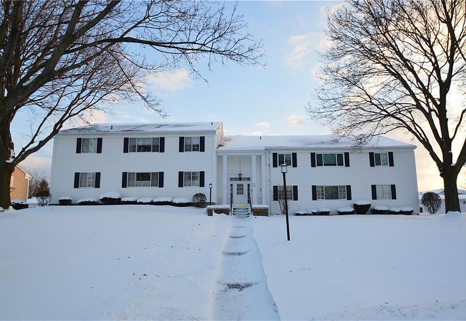 1st image of 26 Colonial Pkwy APT C