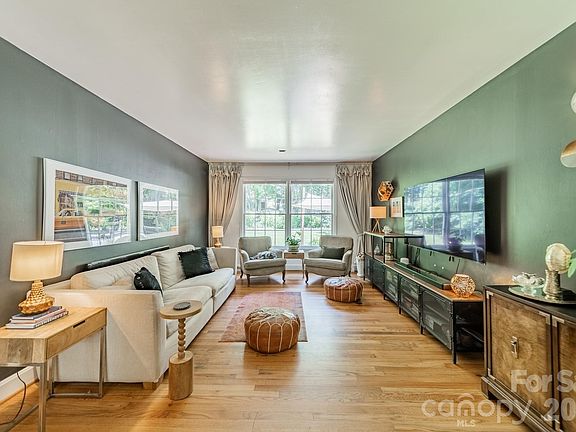 2nd image of 7116 Sherbourne Dr