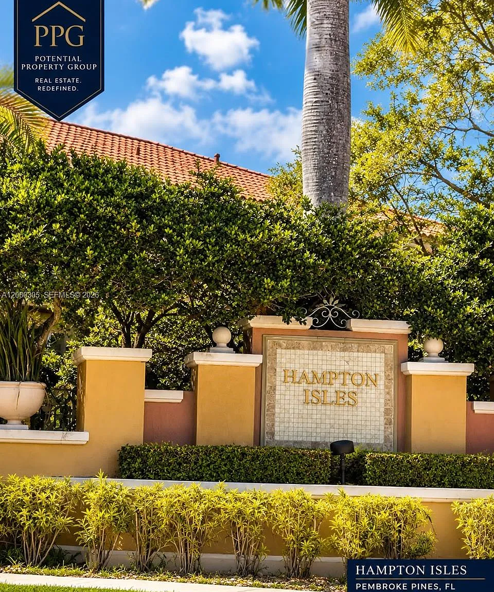 Hampton Isles Condo — Photo 1
