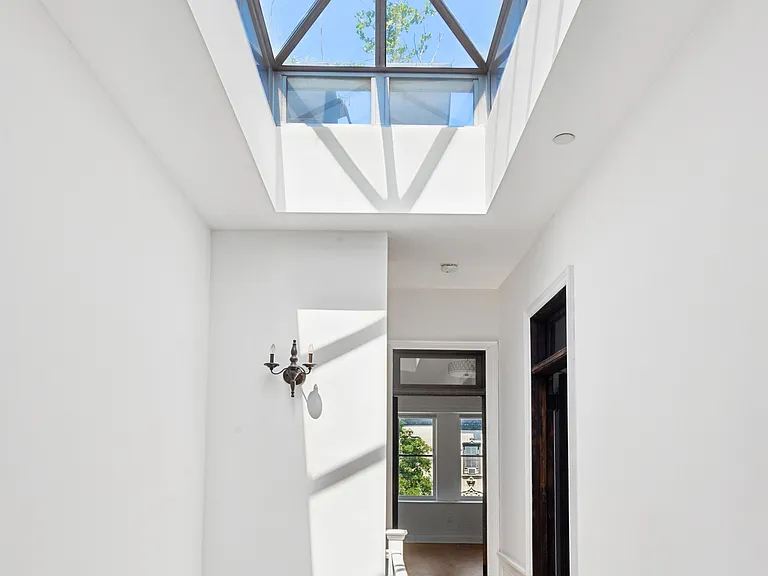 72 Hamilton Ter — Photo 15