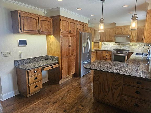 2nd image of 3005 Marigold Dr