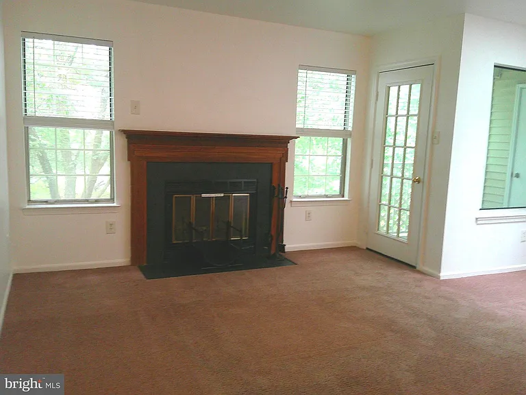 308 Diamond Dr — Photo 6