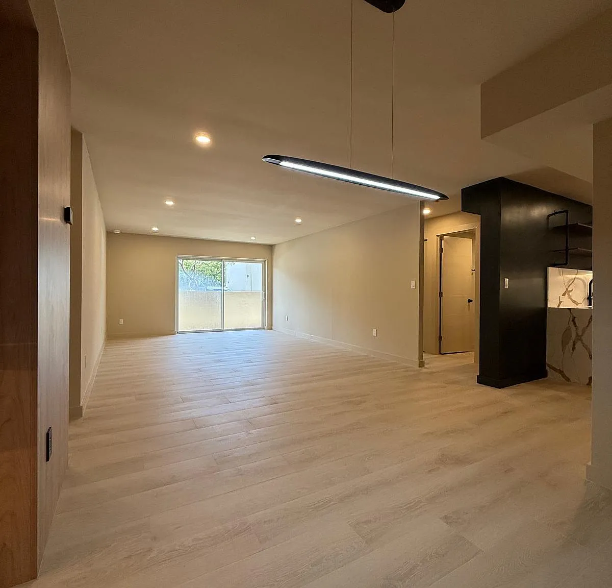 2 bed, 2.0 bath, 1075 sqft, $2,580 — Photo 4