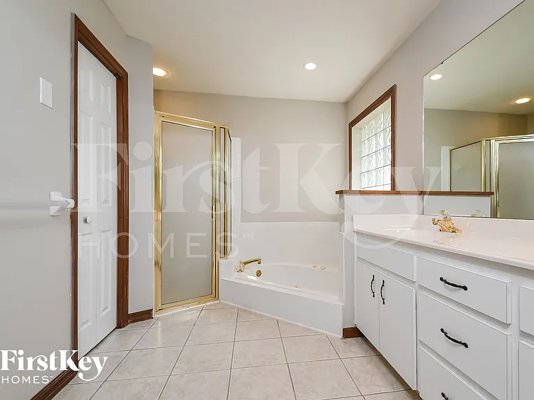 5349 Montserrat Dr — Photo 11