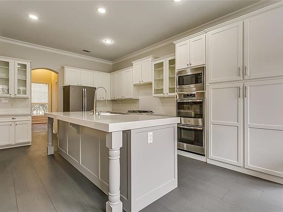 2nd image of 3308 Langley Ct