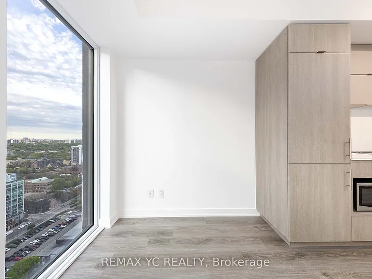 100 Queen St E #3301 — Photo 9