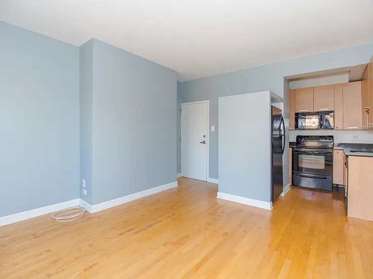 732 W Bittersweet — Photo 32