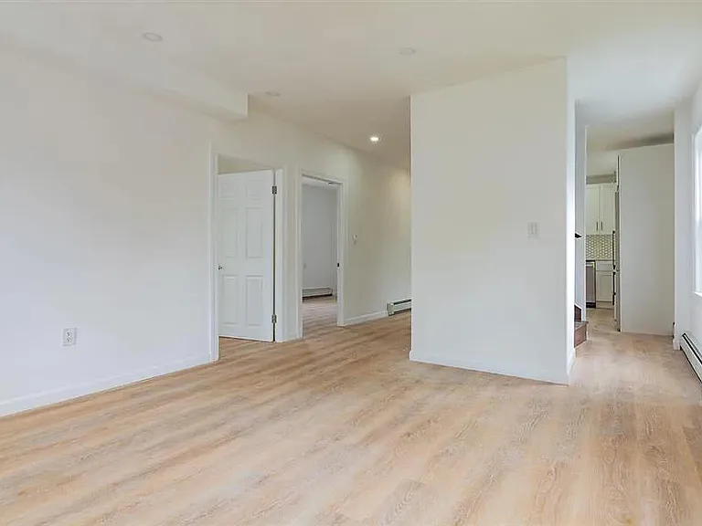 205 Ives St — Photo 2
