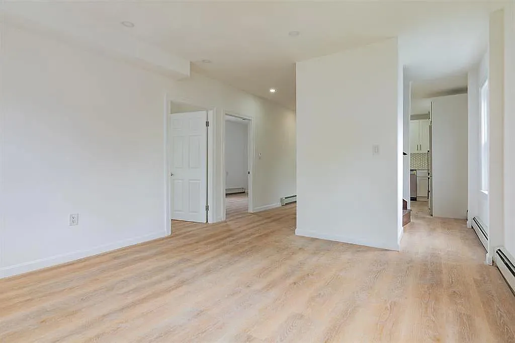 Building Photo - 205 Ives St #2