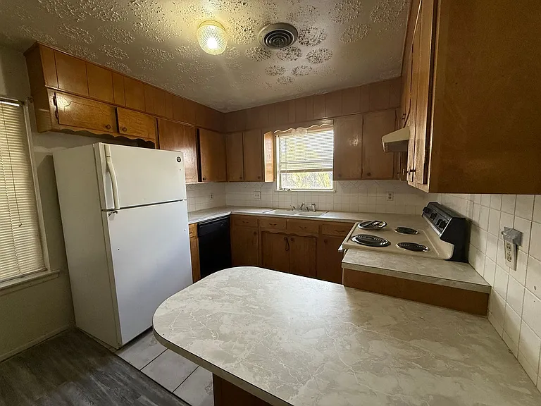 2-2701 Pagewood Ave — Photo 3