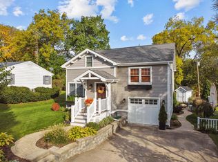 1409 Miller Rd, Lake Geneva, WI 53147