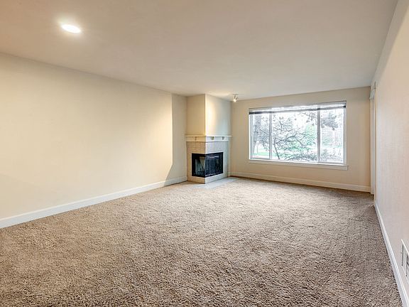 5th image of 300 N 130th St Unit 7109