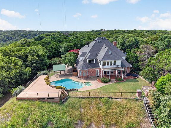 2nd image of 616 Redbud Ct