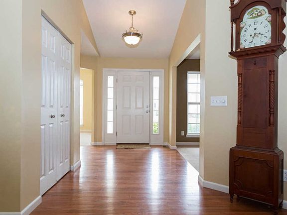 3rd image of 8076 Glen Arbor Dr
