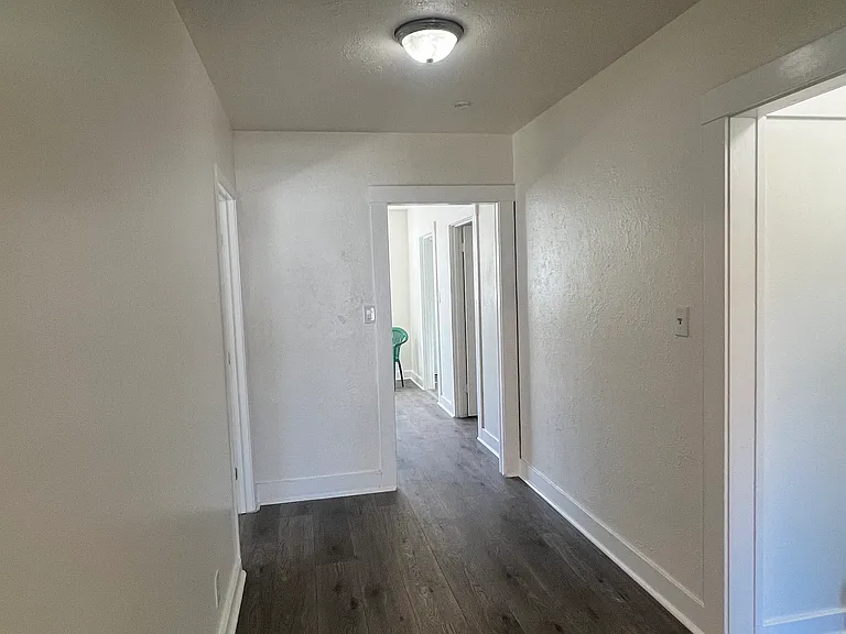 1221 Sherman St — Photo 4