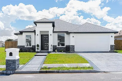 529 Country Club Dr Photo 1