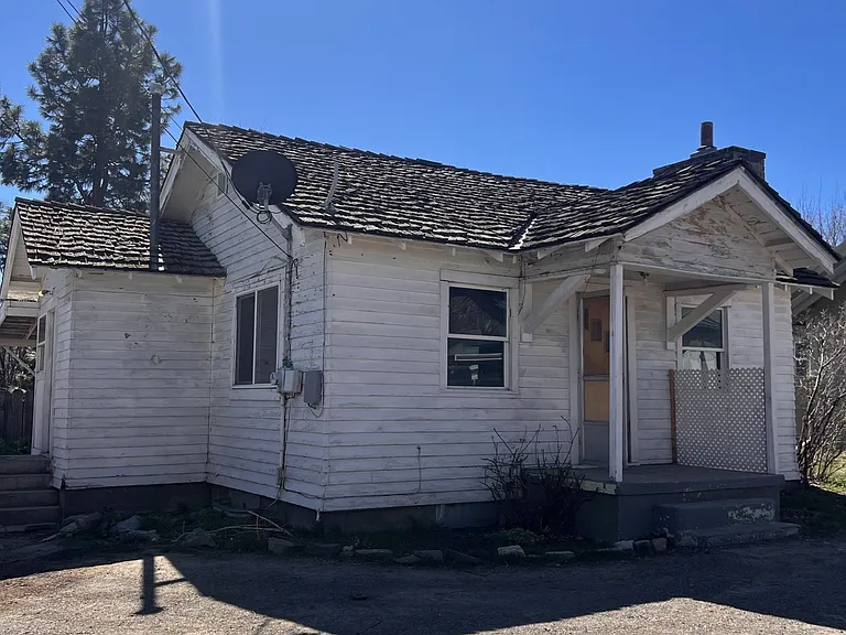 1844 East St — Photo 12