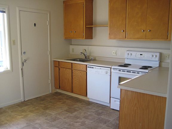 4th image of 41 Woodland Ave APT 2