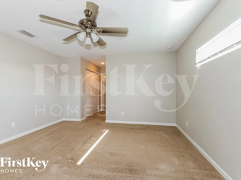 4275 SW Utterback St — Photo 7