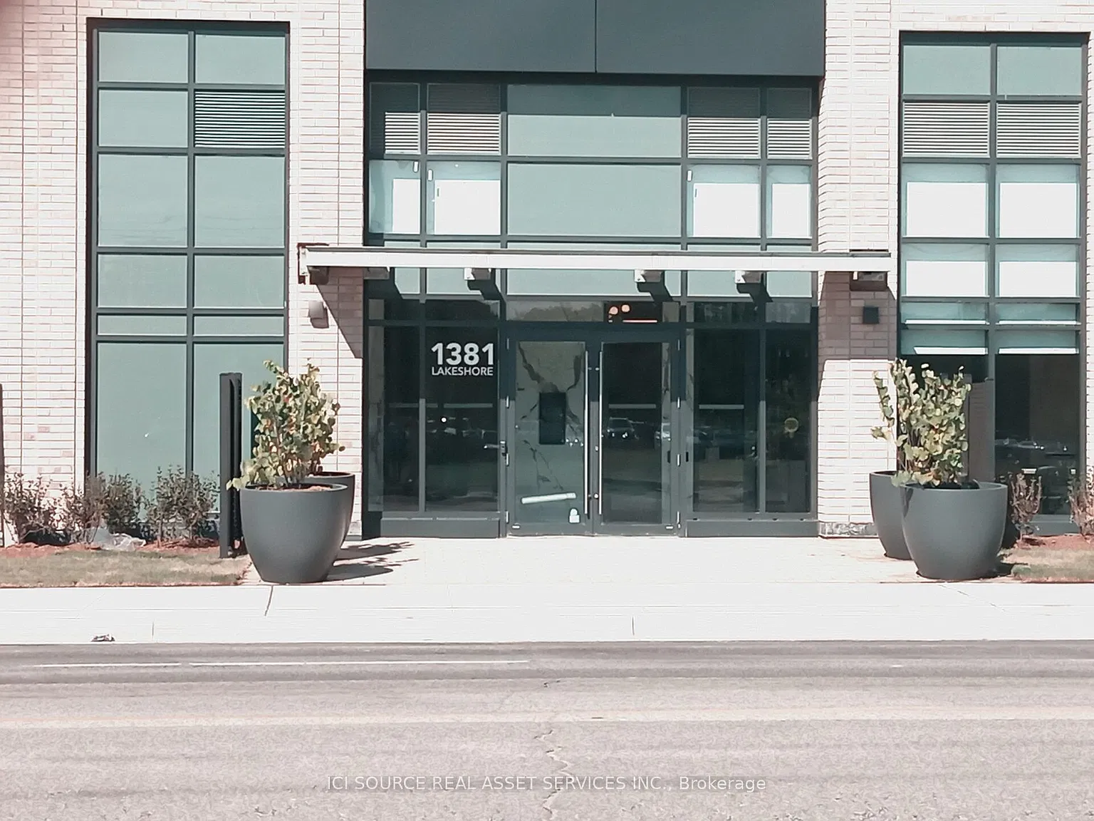 2 bed, $2,650 — Photo 3