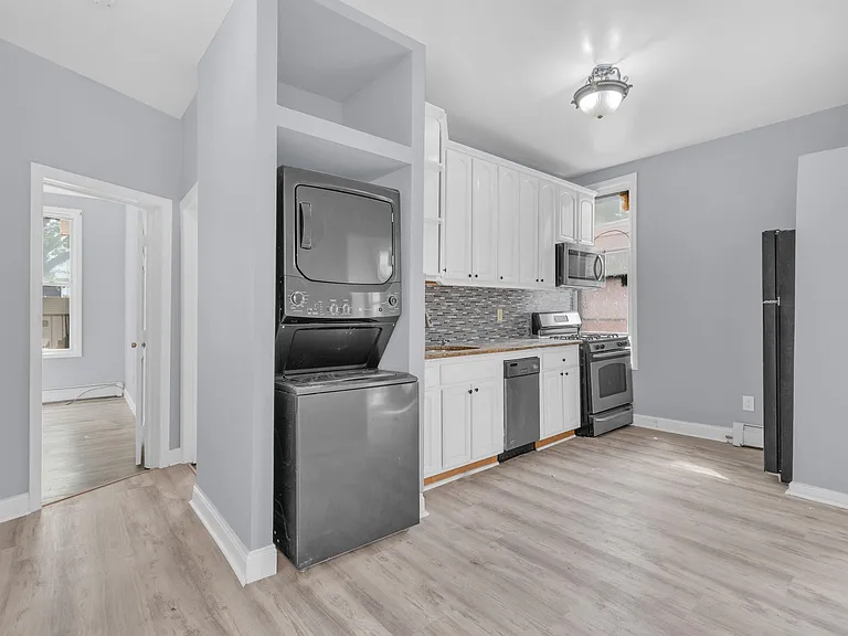 149 Bowers St #3 — Photo 3