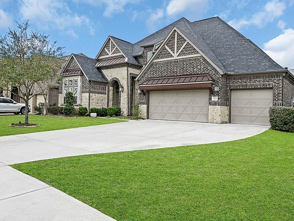 2nd image of 1425 Hicks Field Ln