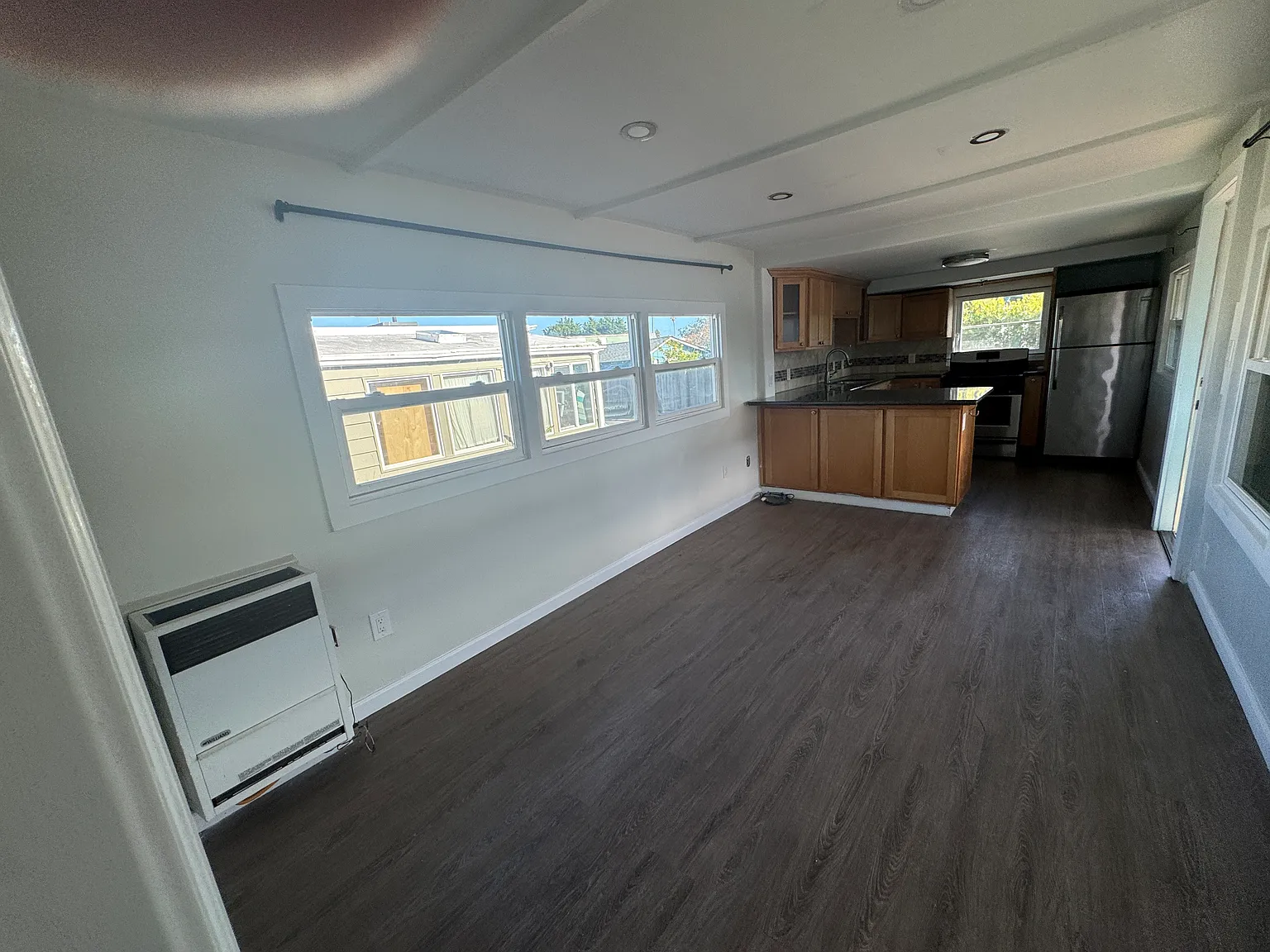 2 bed, 470 sqft, $2,600 — Photo 3