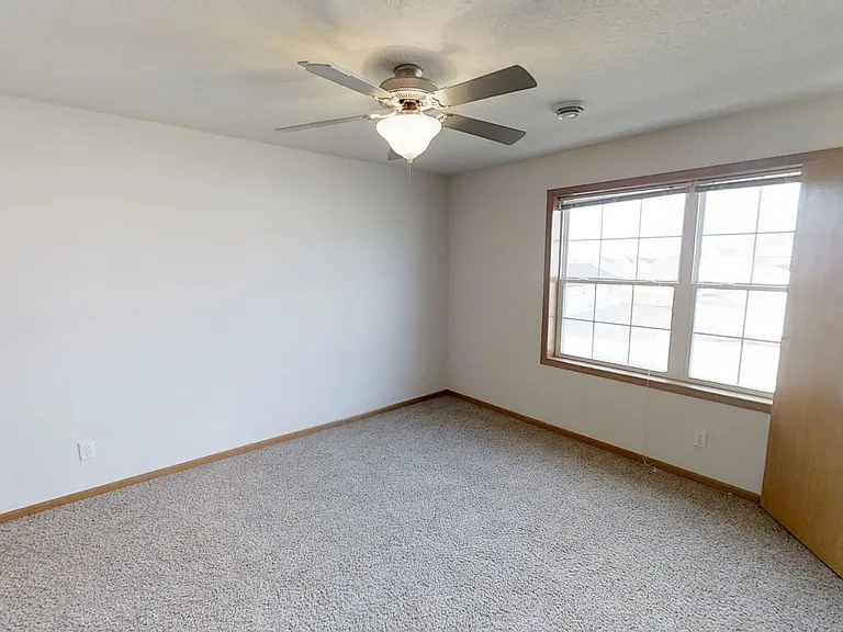 3801 Tiverton Ct — Photo 6