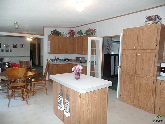 4th image of 600 County Road 1905 #A