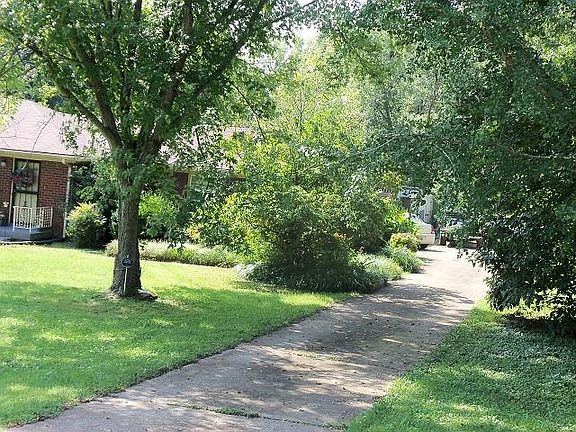 3rd image of 1209 Bellshire Dr