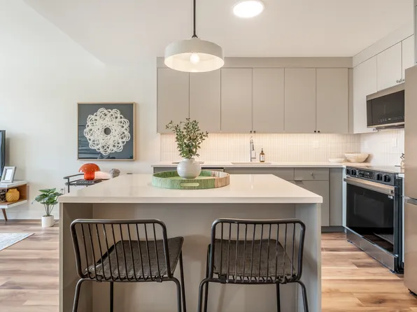 873 Communipaw Avenue image 75 of 90