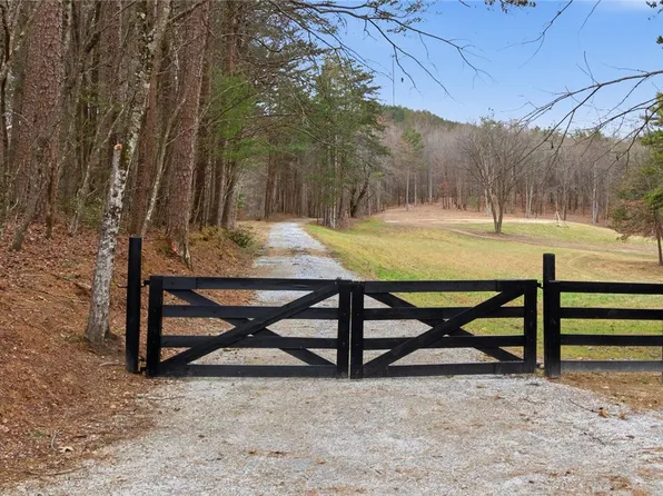 221 Park Ave, Salem, SC 29676