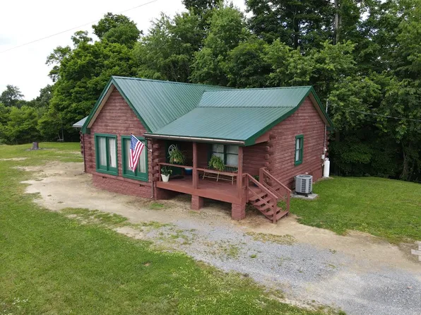 188 Lovely Dr, Pounding Mill, VA 24637