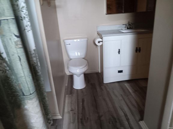 3rd image of 205 W Skyway Dr