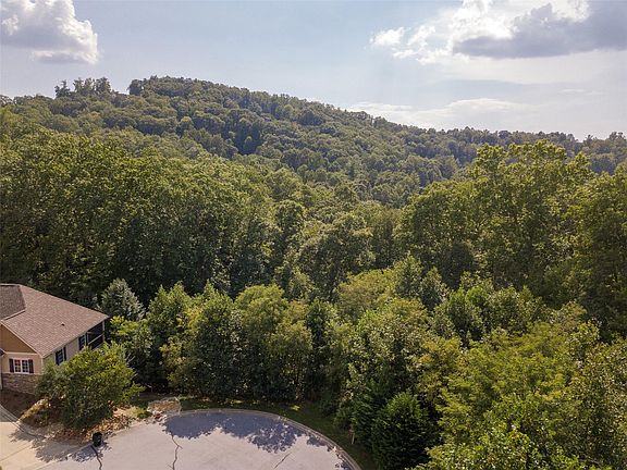 2nd image of 157 Deep Valley Ln
