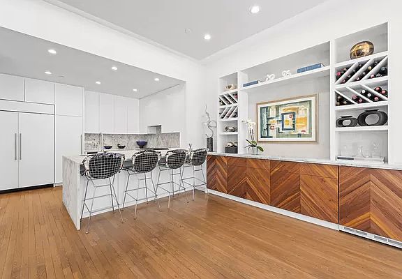 5th image of 53 N Moore St APT 3F