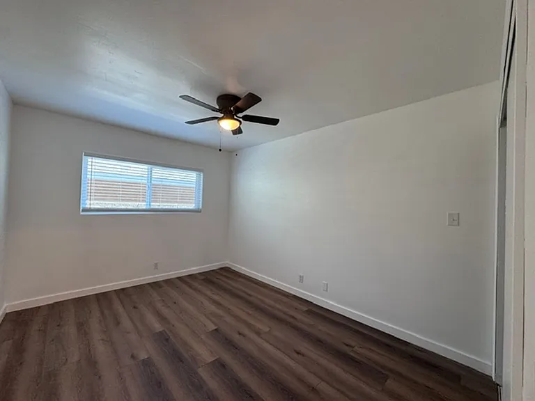 6320 N Rose Ave — Photo 6