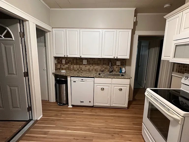 2021 N 54th St #2019 — Photo 8