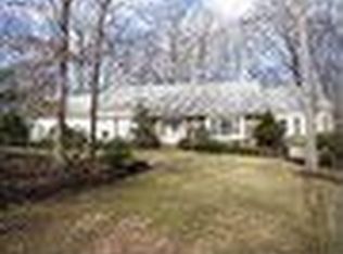 40 High Oaks Rd, Watchung, NJ 07069