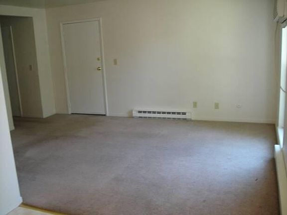 5th image of 1005 Quail Dr APT 104