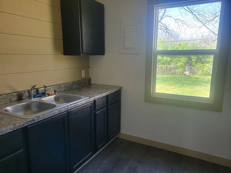 420 SE Pinecrest Dr — Photo 9