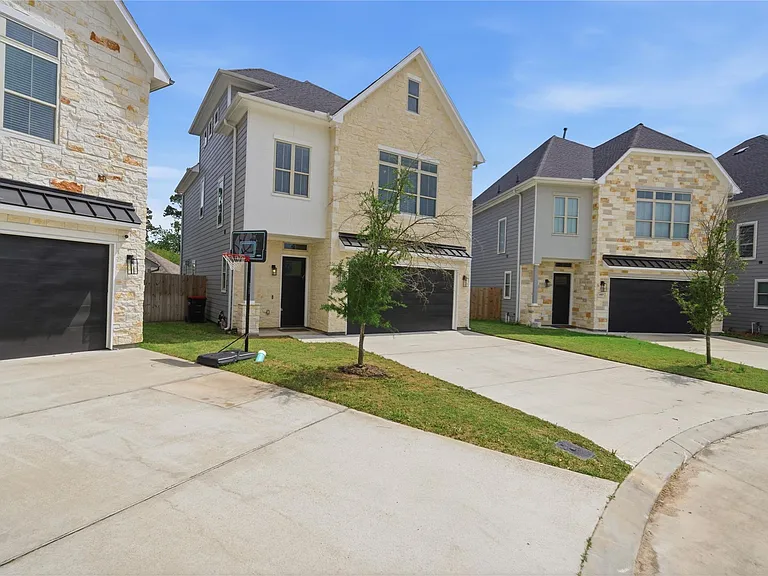 4903 Curiosity Ct — Photo 2