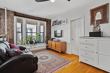 Sold by Avenue Sotheby's International Realty