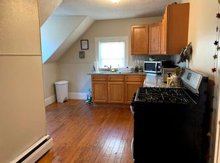 19 Burr St FLOOR 3, Jamaica Plain, MA 02130