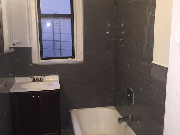 5th image of 605 W 156th St APT 32