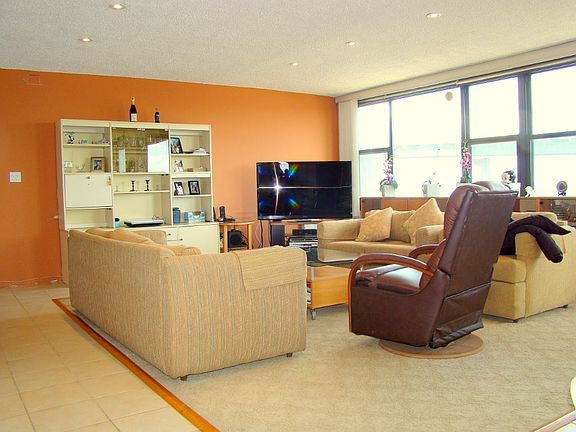 4th image of 166-41 Powells Cove Blvd #8D