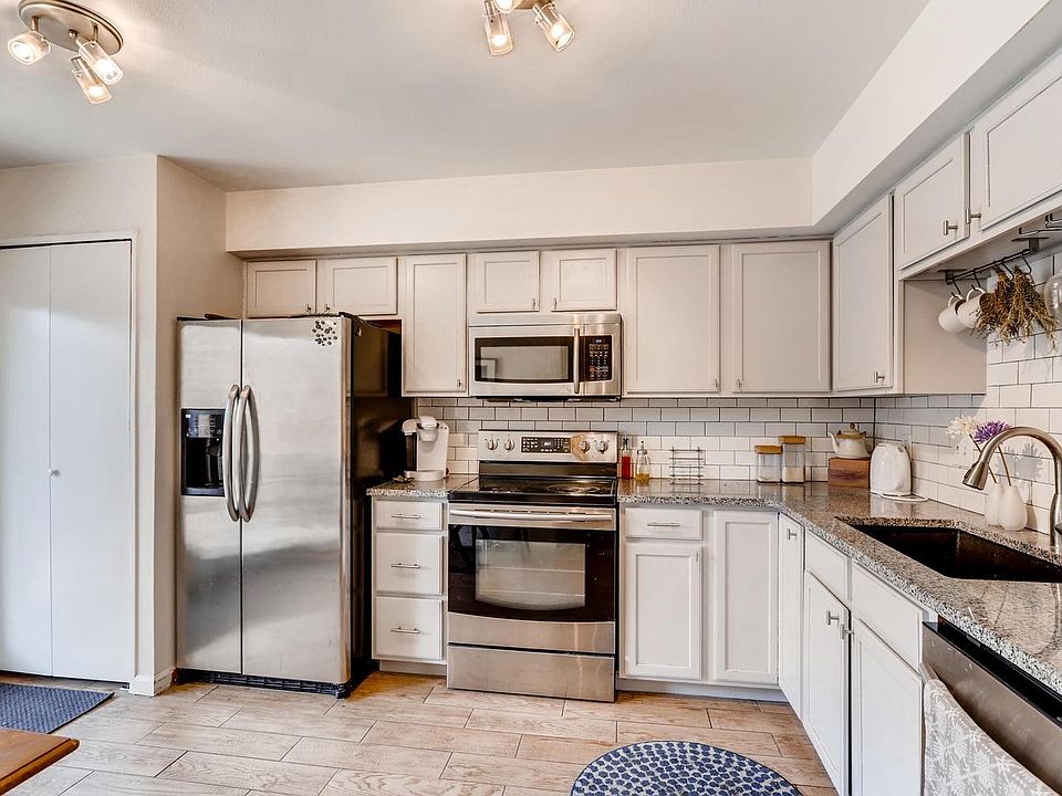 1st image of 1201 N Galapago St #106