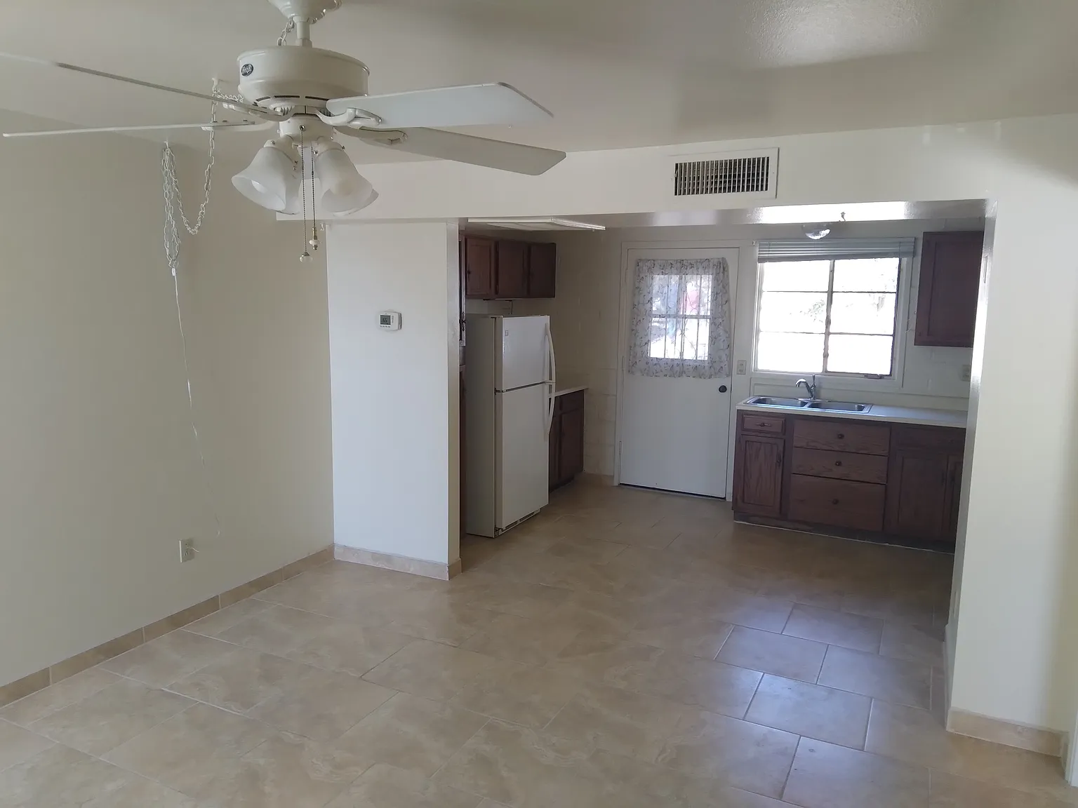 1 bed, 588 sqft, $950 — Photo 2