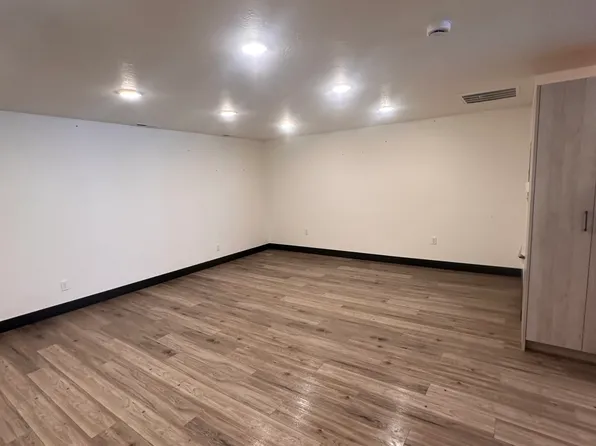 65 Central Ave #B, Bozeman, MT 59718